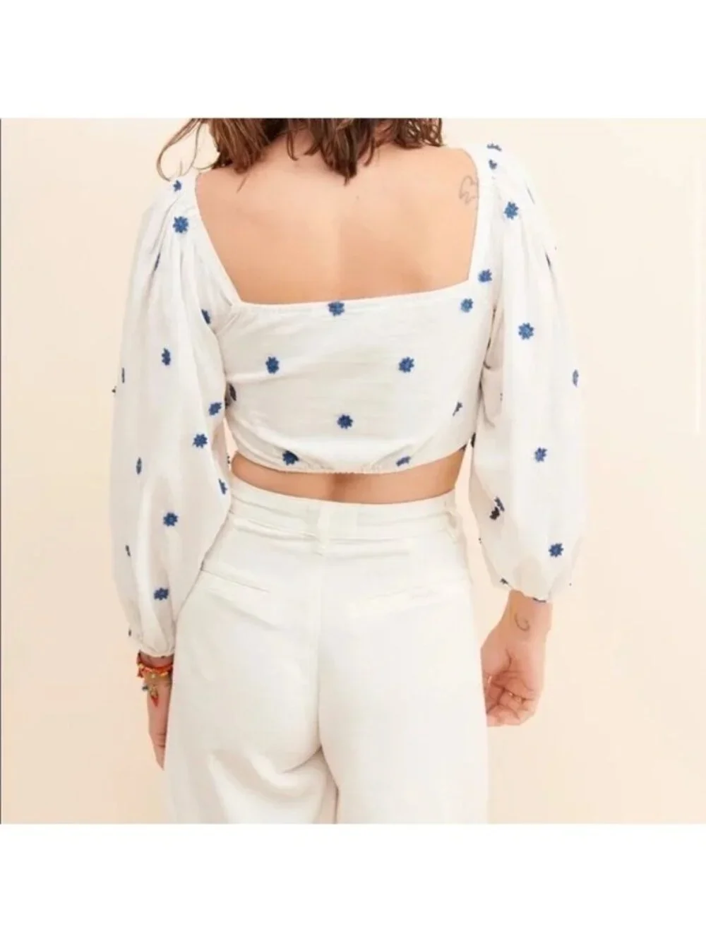 Farm Rio Anthropologie Bow front crop top white blue flower L summer beach
